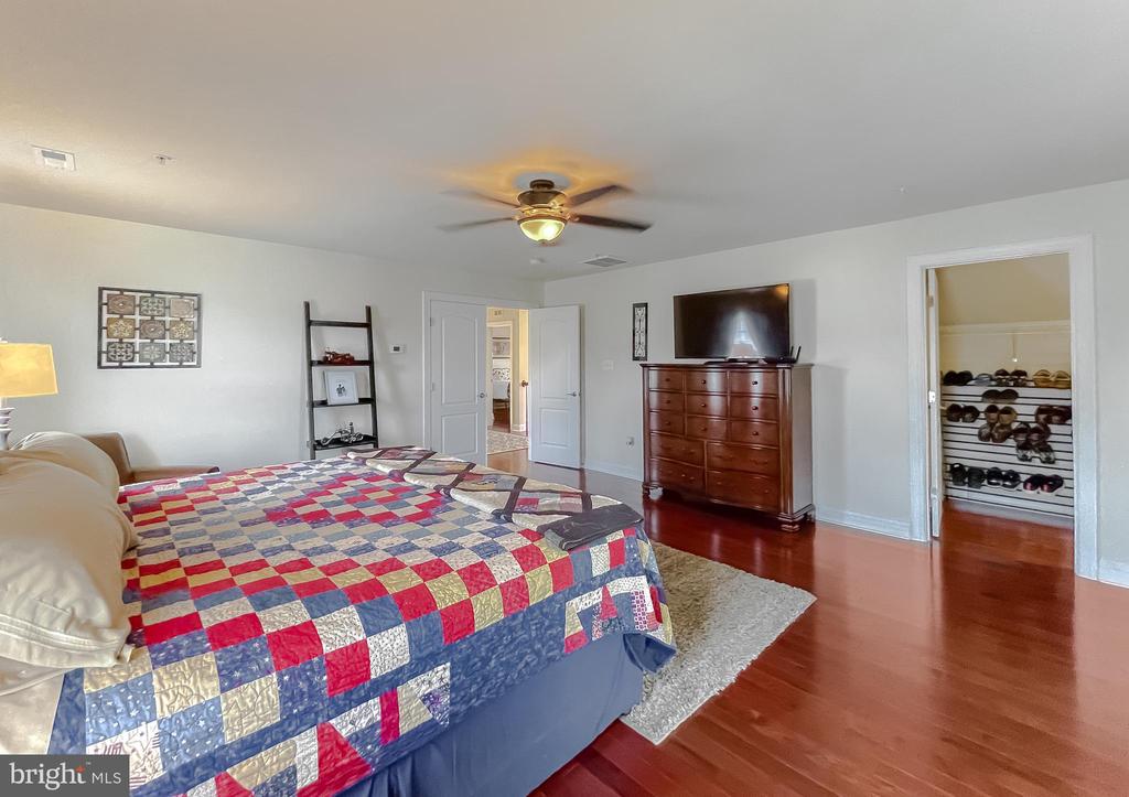 24682 BROAD CREEK DRIVE