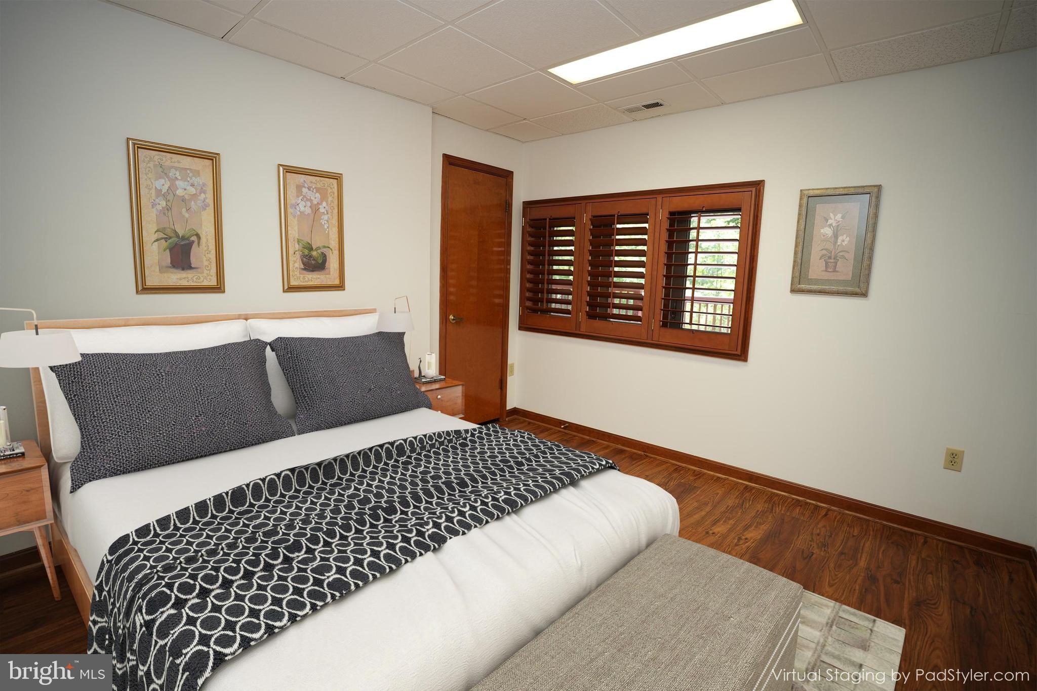 20070 MANOR DRIVE