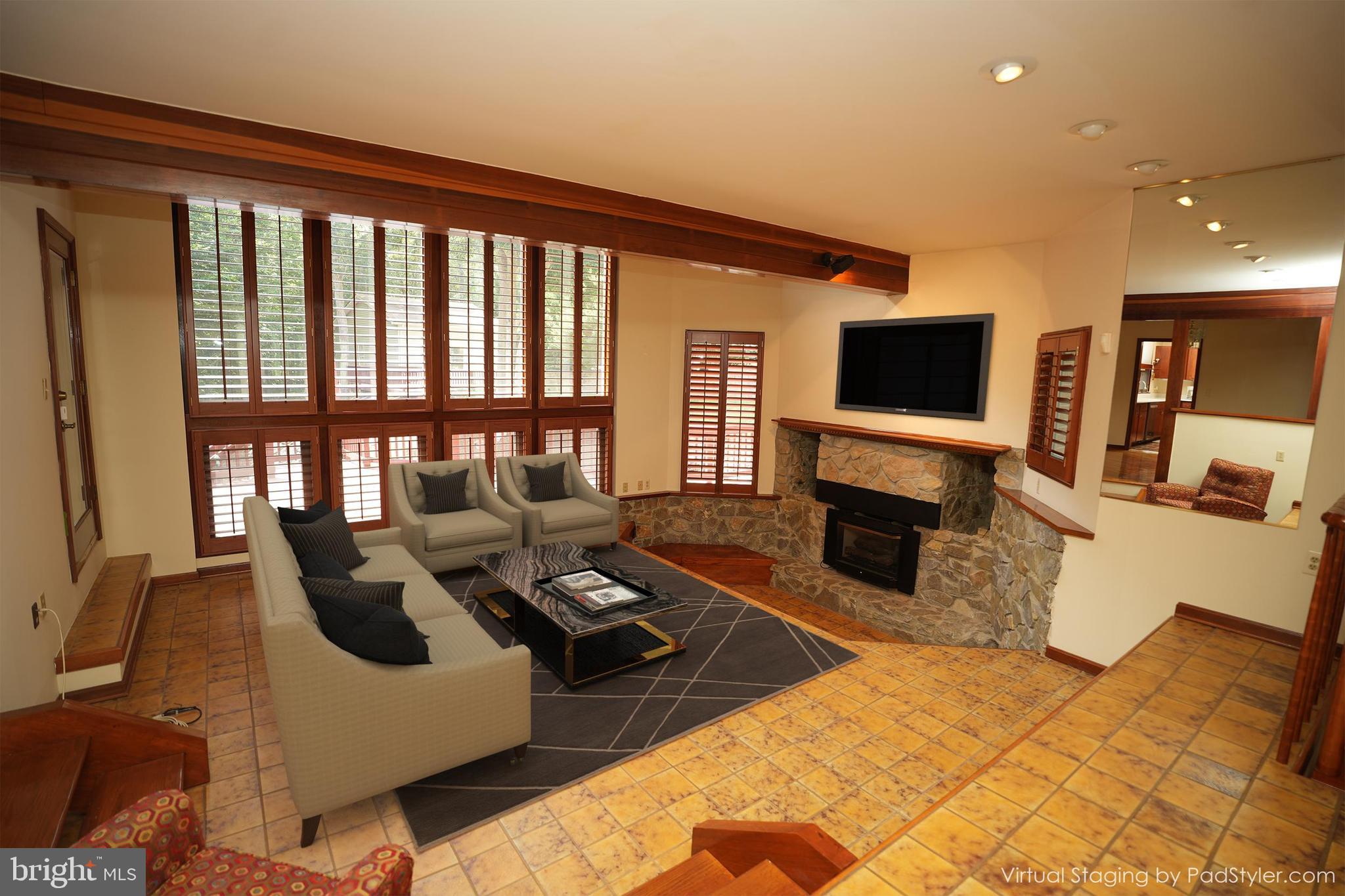 20070 MANOR DRIVE
