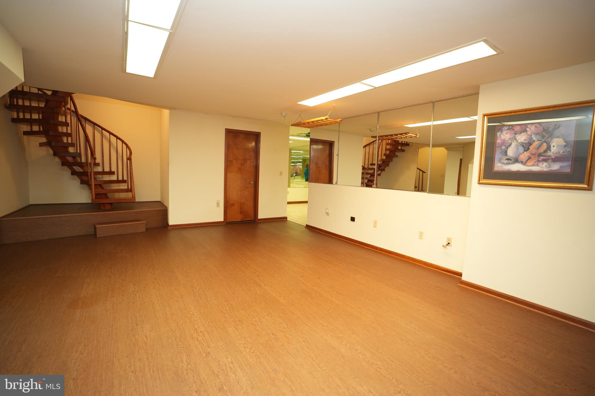 20070 MANOR DRIVE