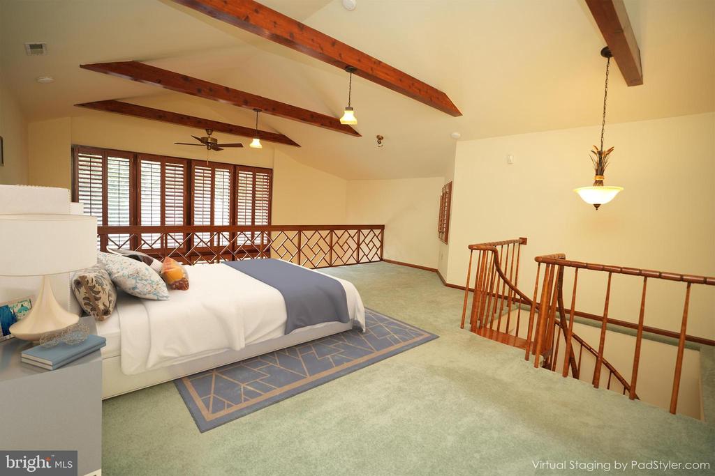20070 MANOR DRIVE