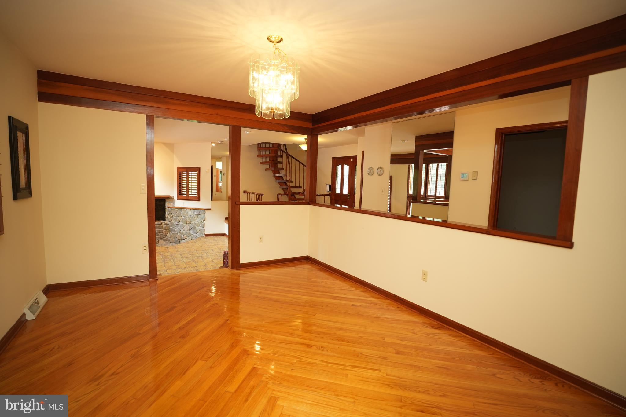 20070 MANOR DRIVE