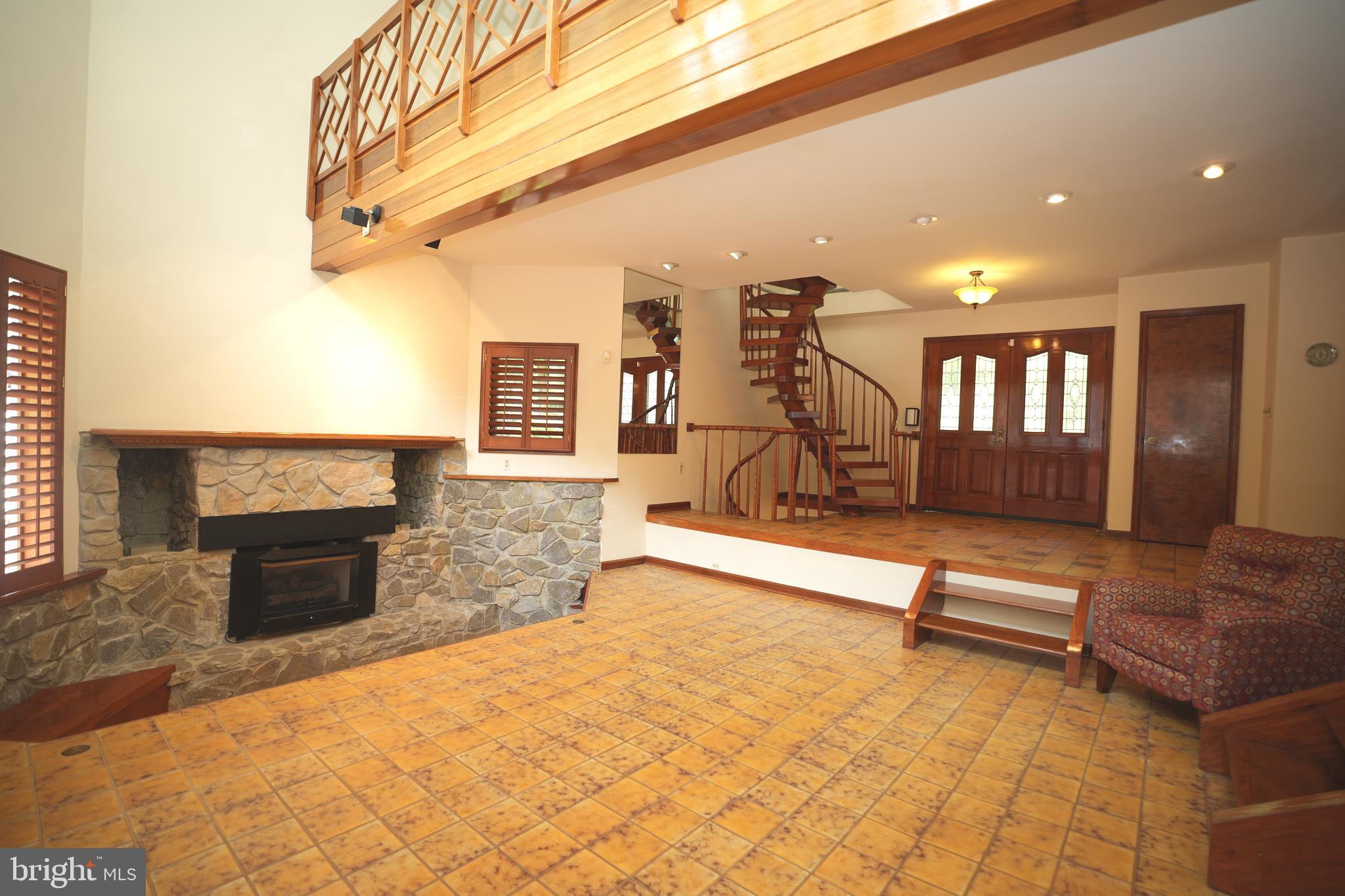20070 MANOR DRIVE