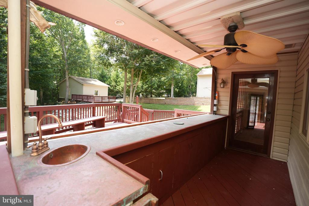 20070 MANOR DRIVE