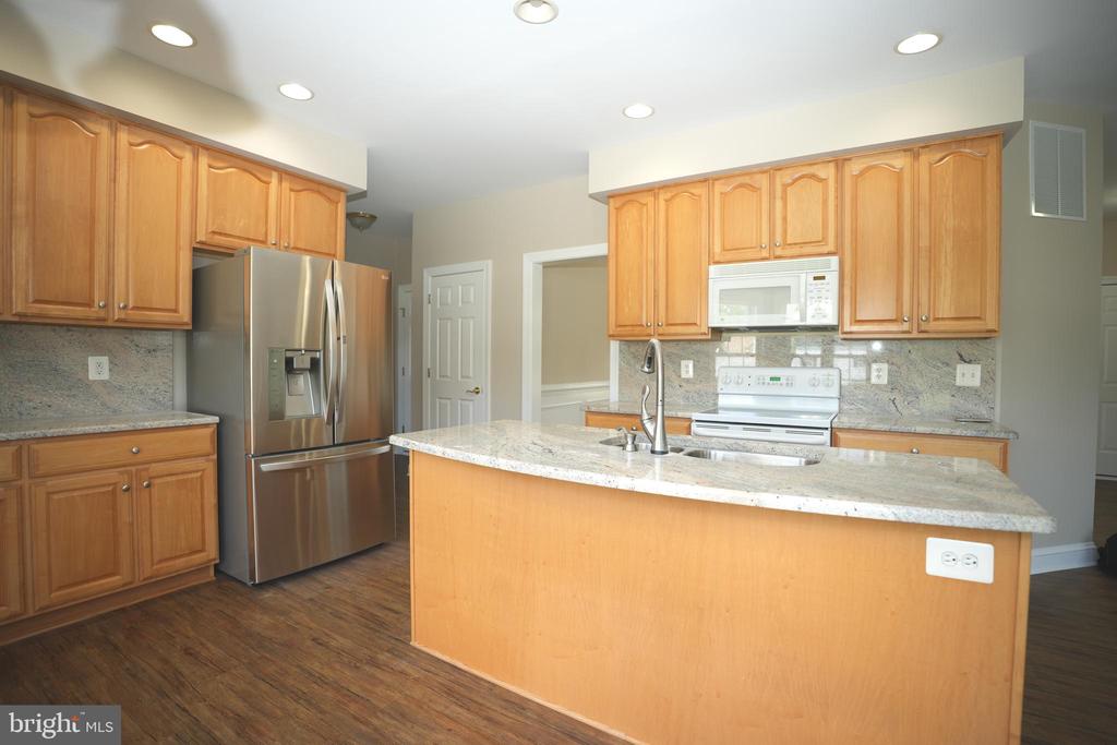 22266 ORCHARD COURT
