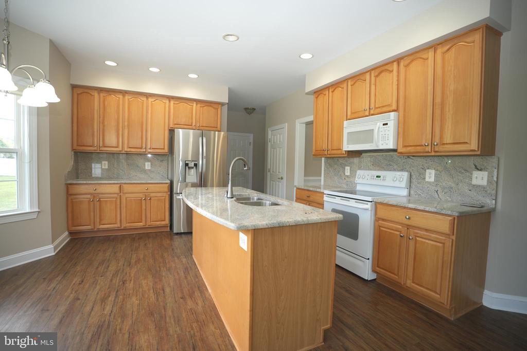 22266 ORCHARD COURT