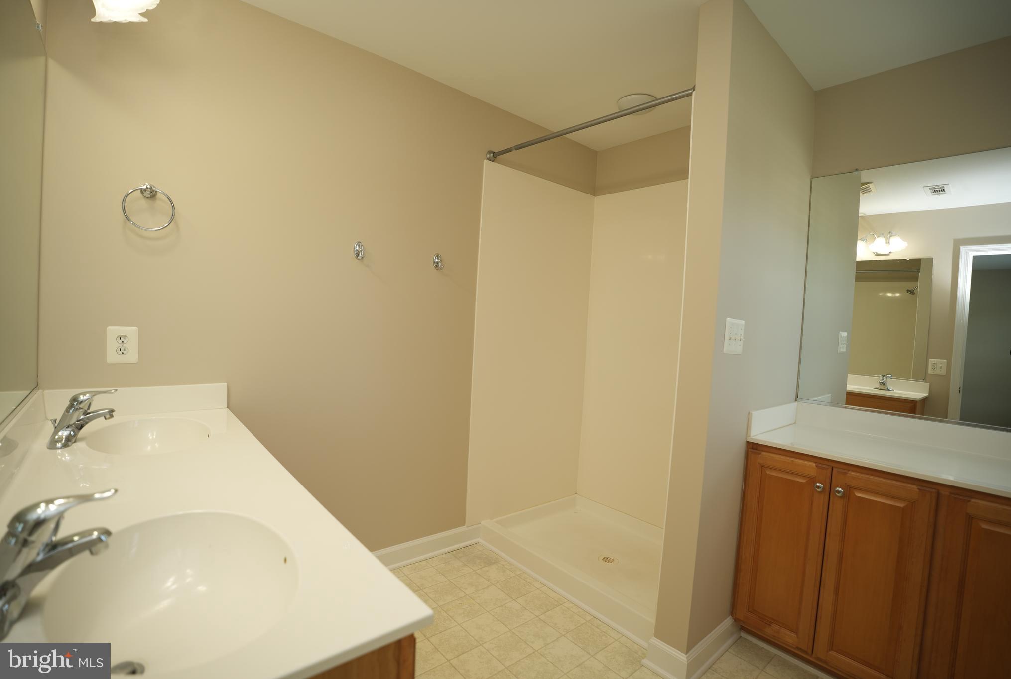 22266 ORCHARD COURT