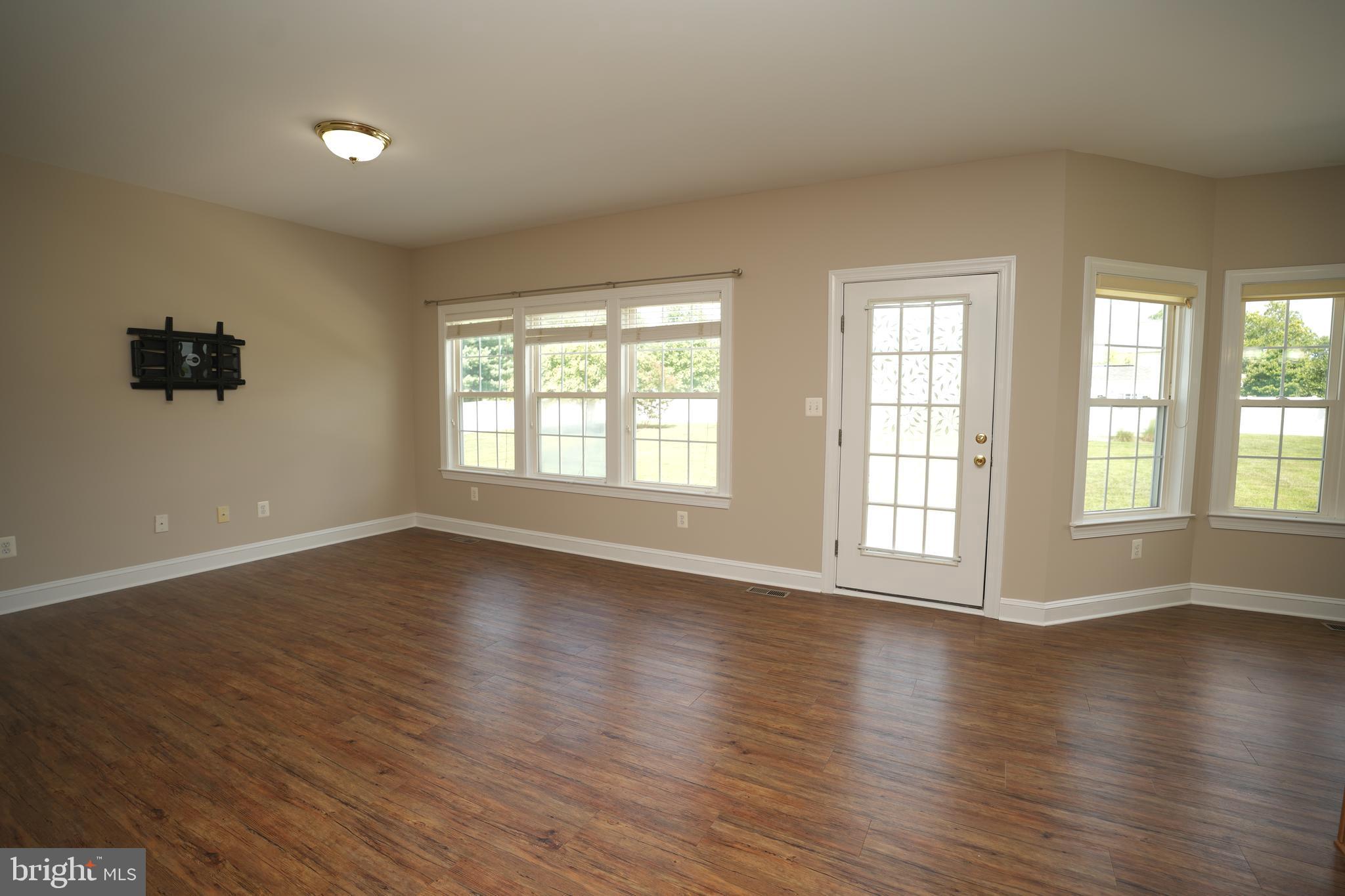 22266 ORCHARD COURT