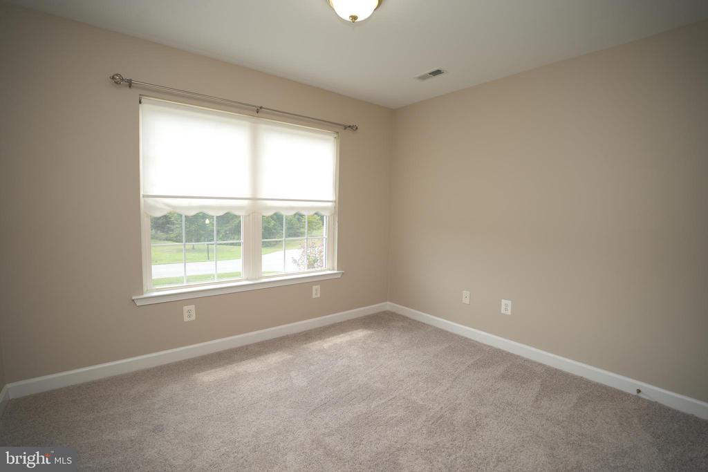 22266 ORCHARD COURT