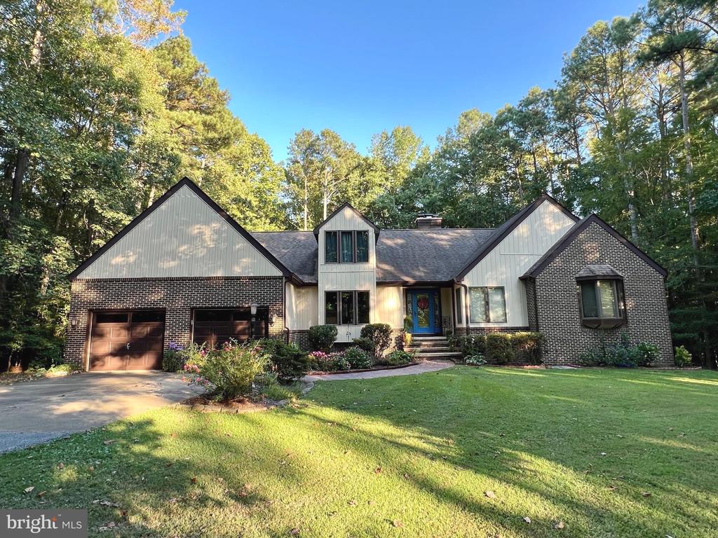 17348 WHITAKER COURT
