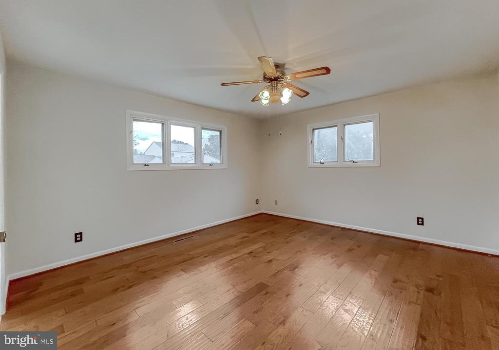 40688 S 40 DRIVE