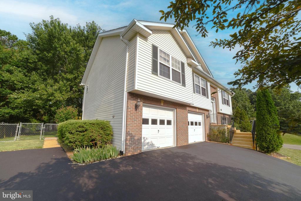 21133 WOODMERE DRIVE