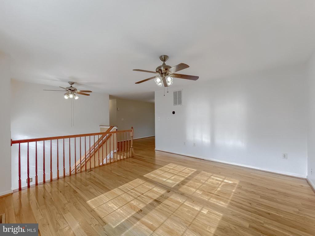 21133 WOODMERE DRIVE