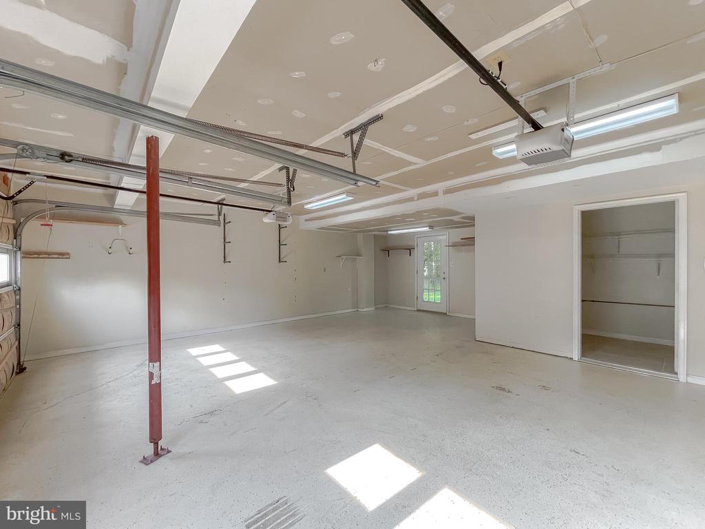 21133 WOODMERE DRIVE