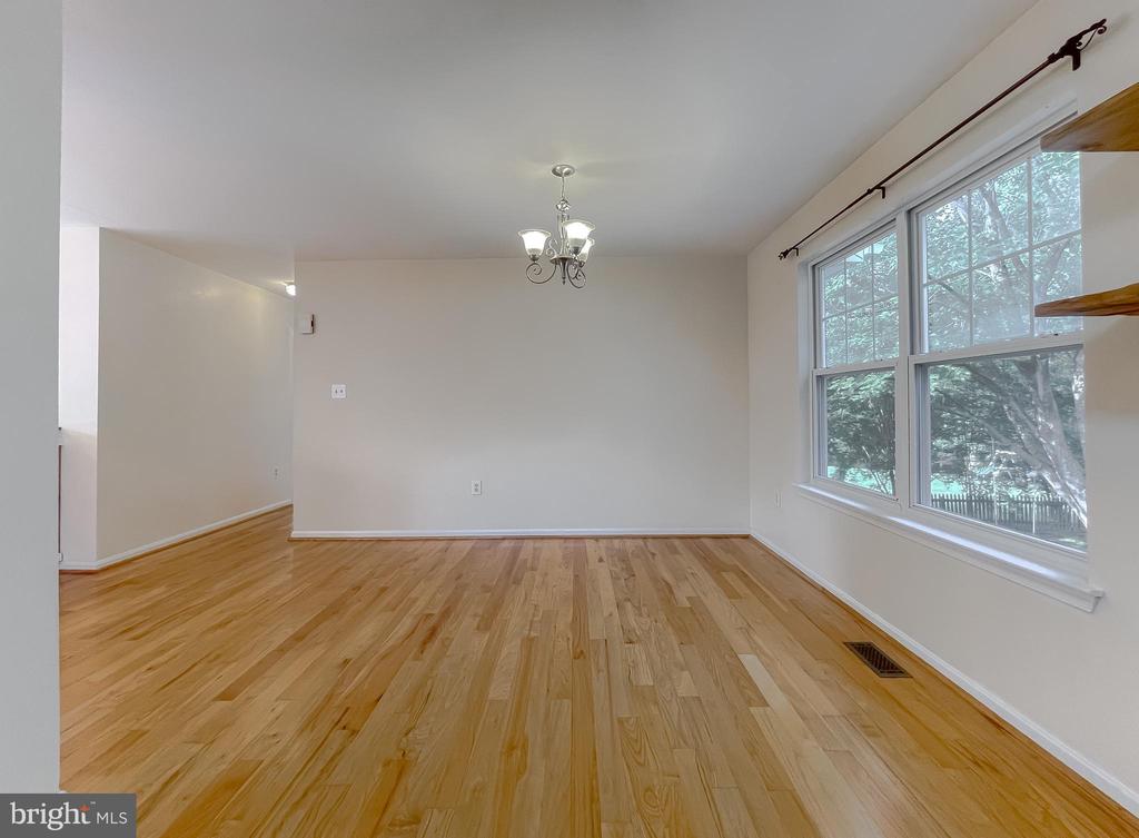 21133 WOODMERE DRIVE