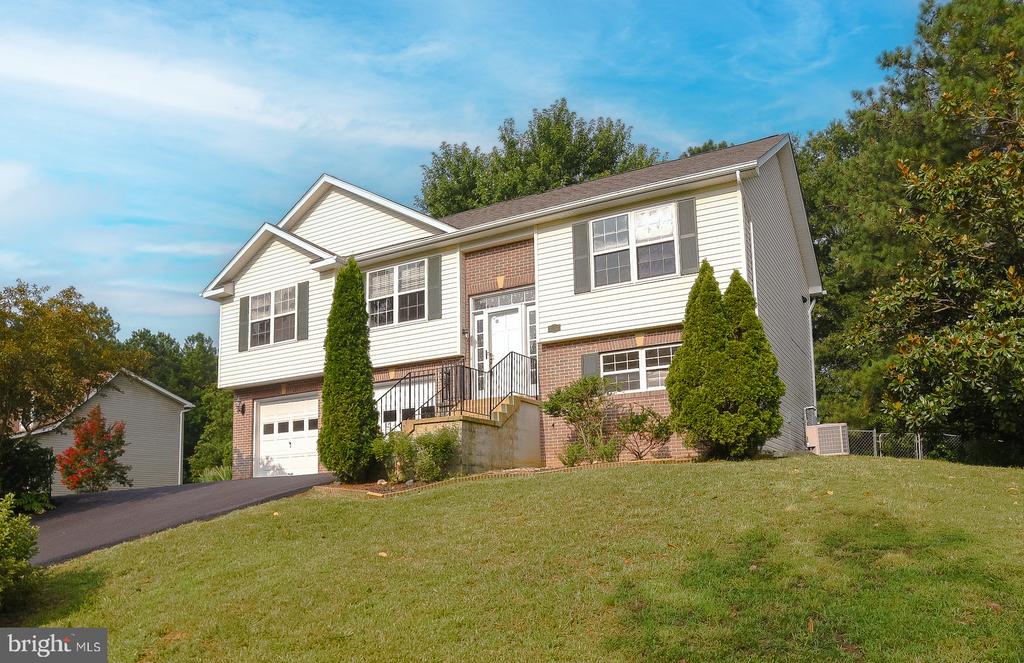 21133 WOODMERE DRIVE