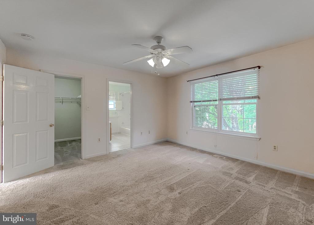21133 WOODMERE DRIVE