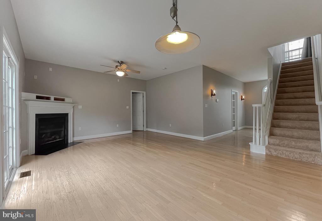 37710 VICTORIA LANE