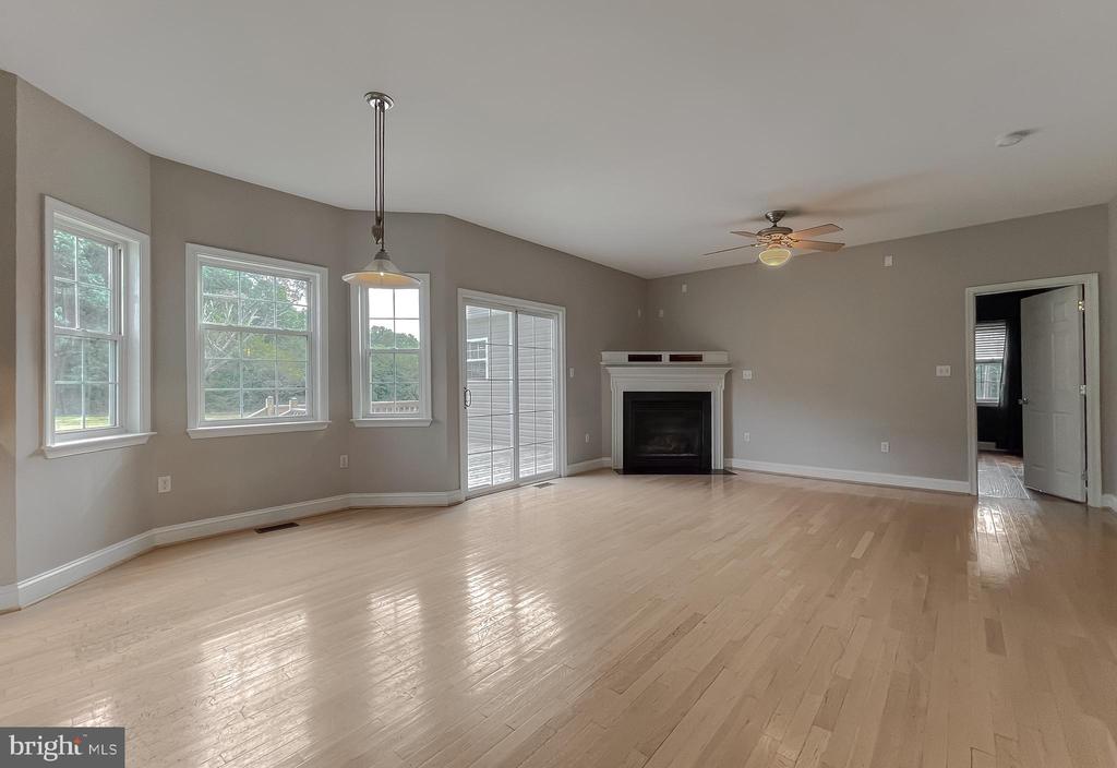 37710 VICTORIA LANE