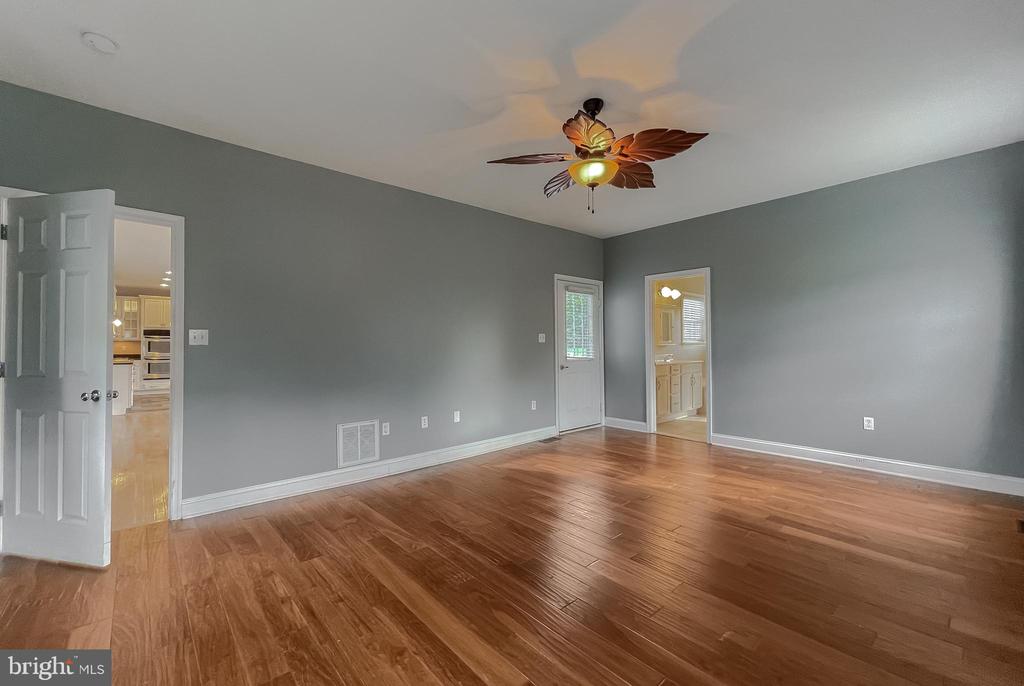 37710 VICTORIA LANE