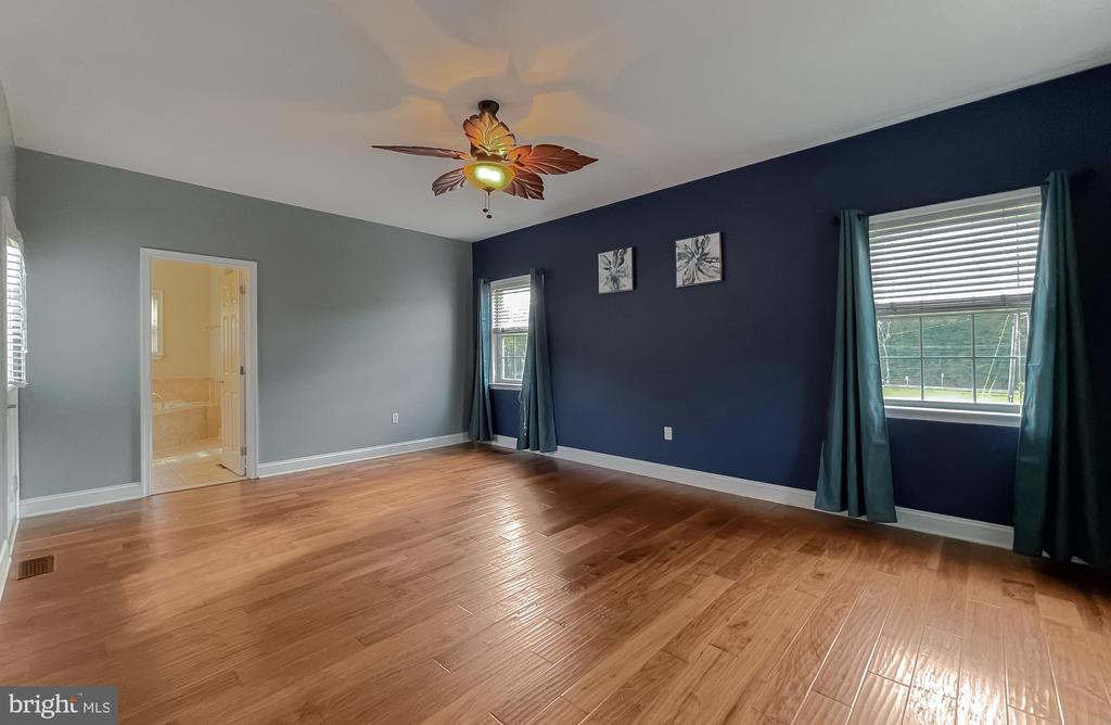 37710 VICTORIA LANE