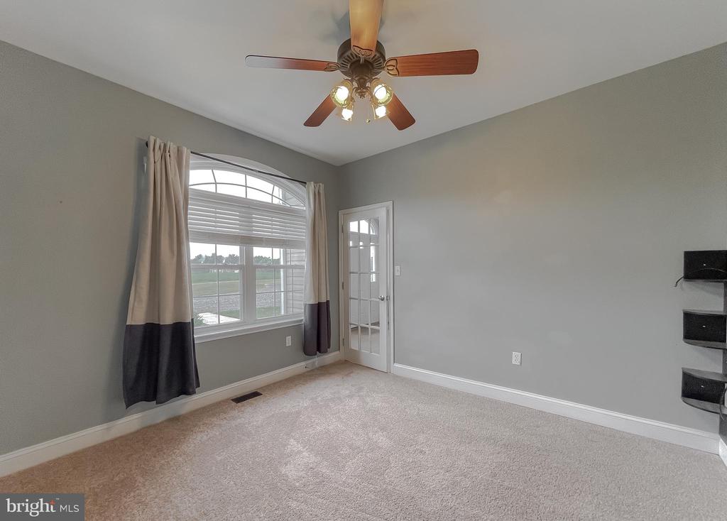 37710 VICTORIA LANE