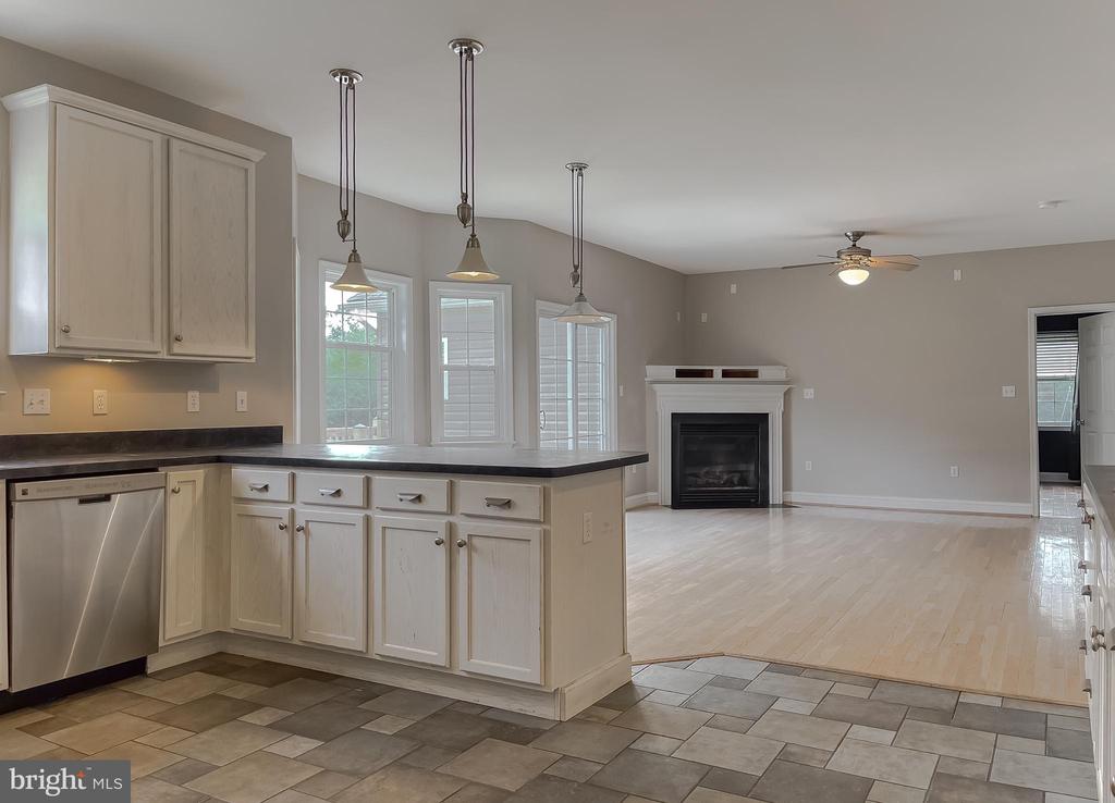 37710 VICTORIA LANE