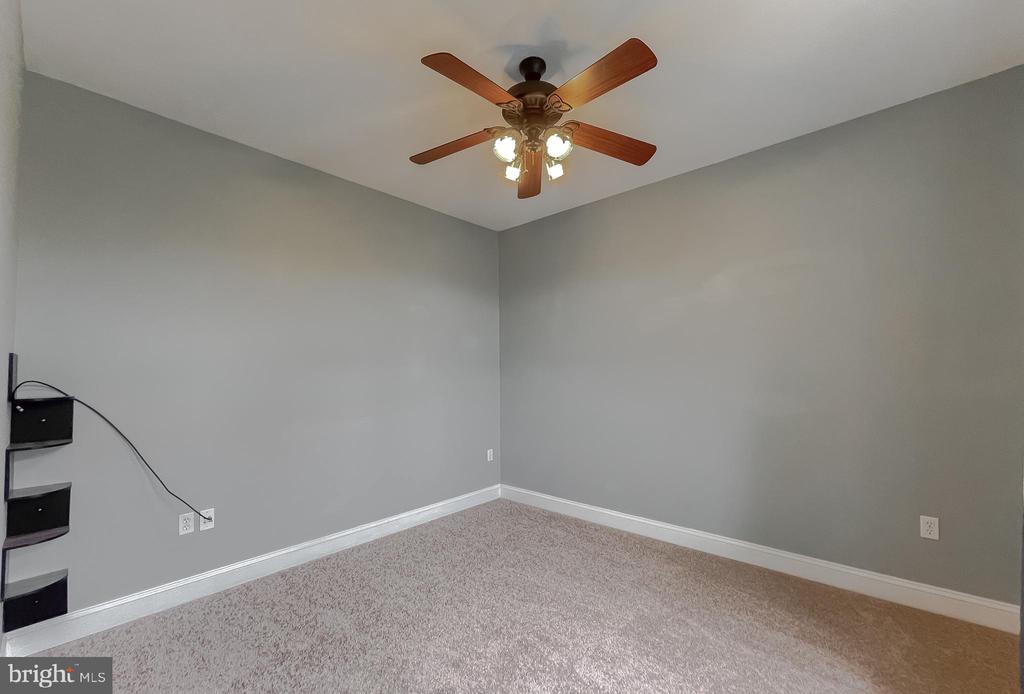 37710 VICTORIA LANE