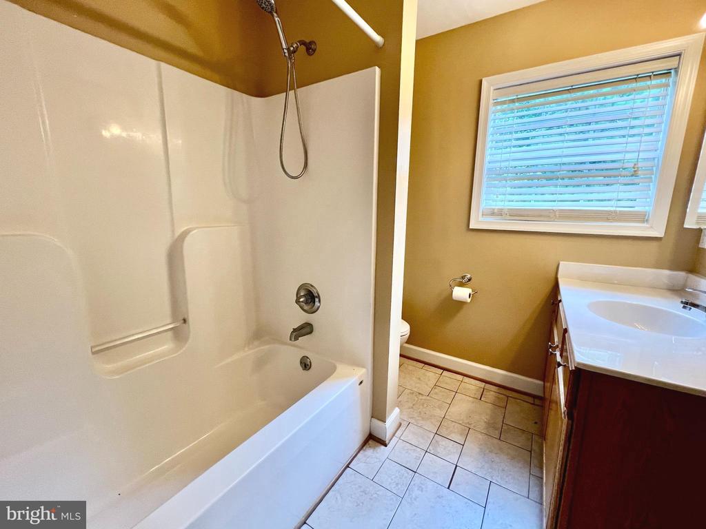 20215 FLAT IRON ROAD A