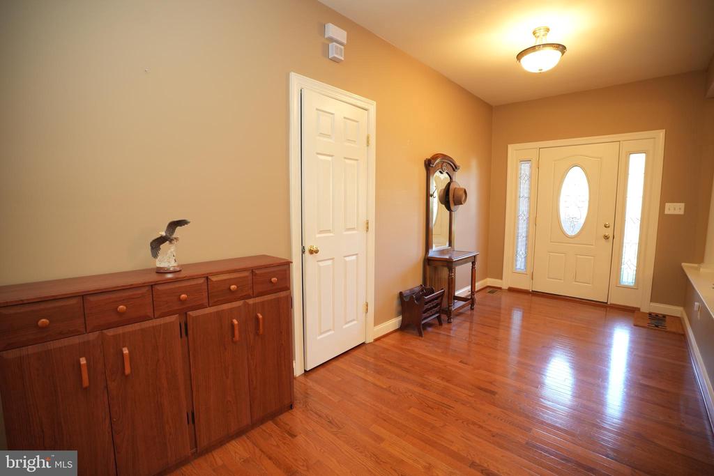43279 WAVERLY COURT