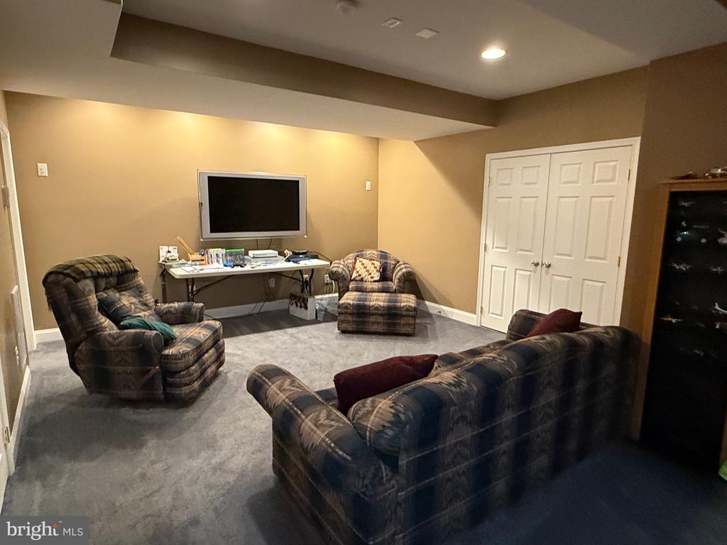 43279 WAVERLY COURT