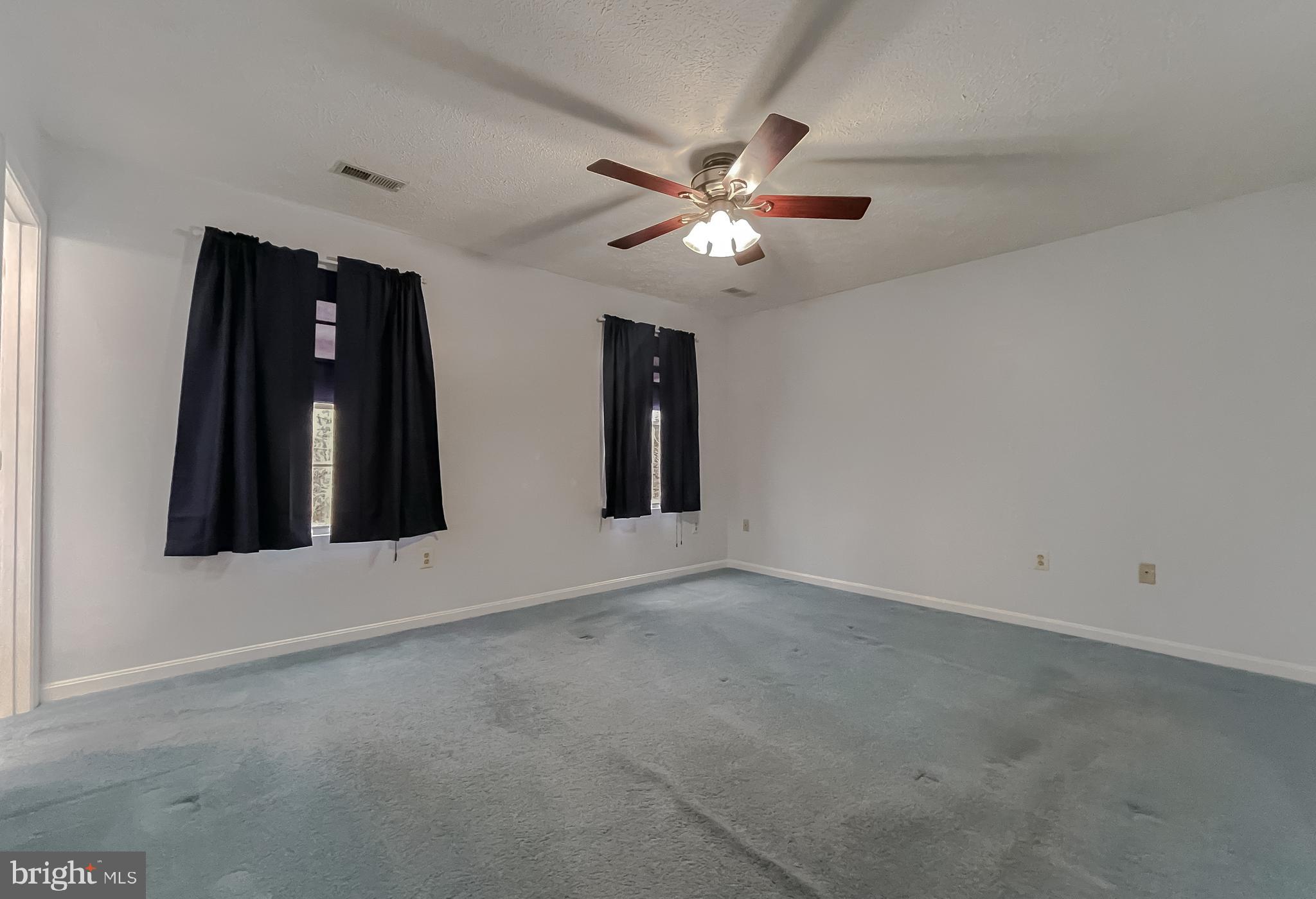 38302 HENRIETTA LANE