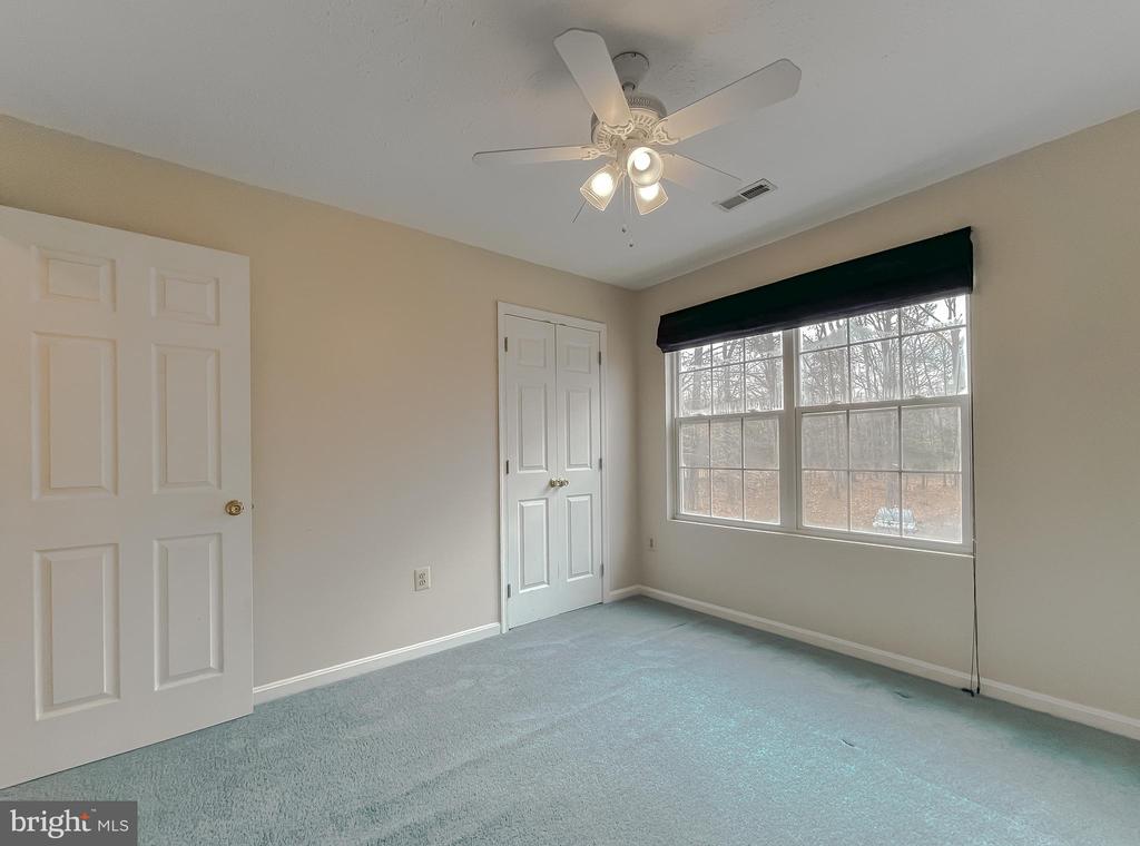 38302 HENRIETTA LANE