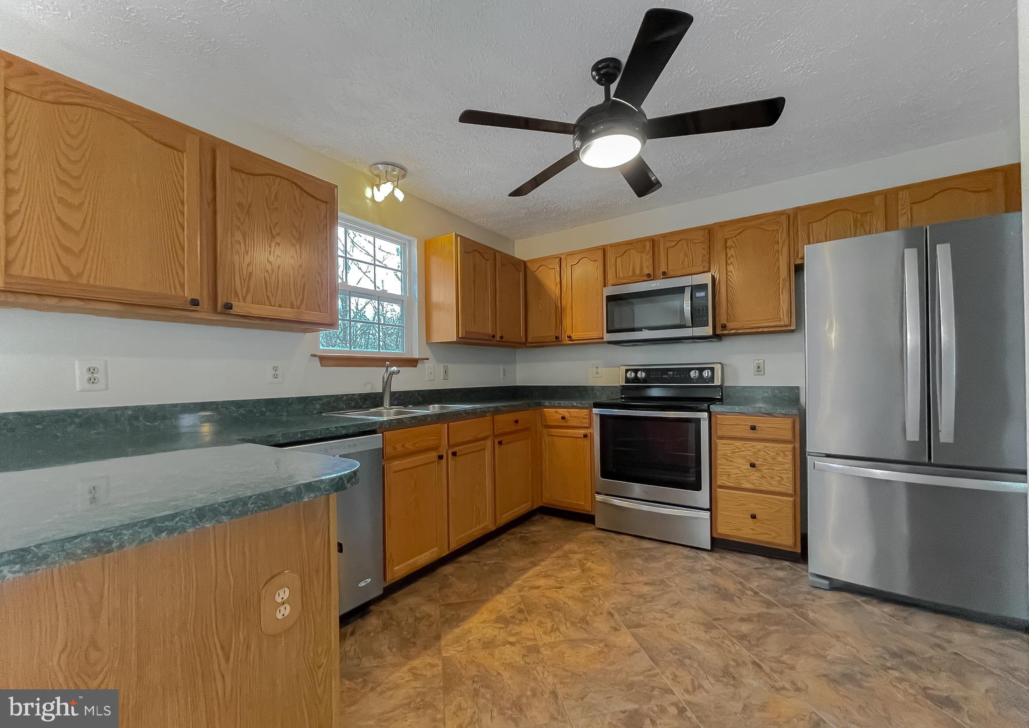 38302 HENRIETTA LANE