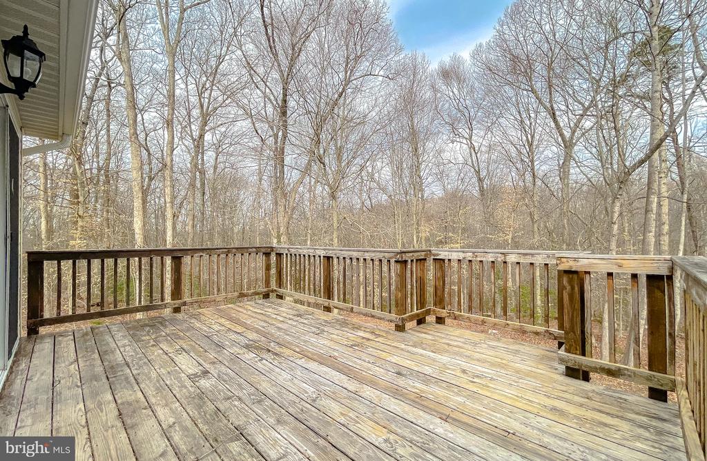 38302 HENRIETTA LANE