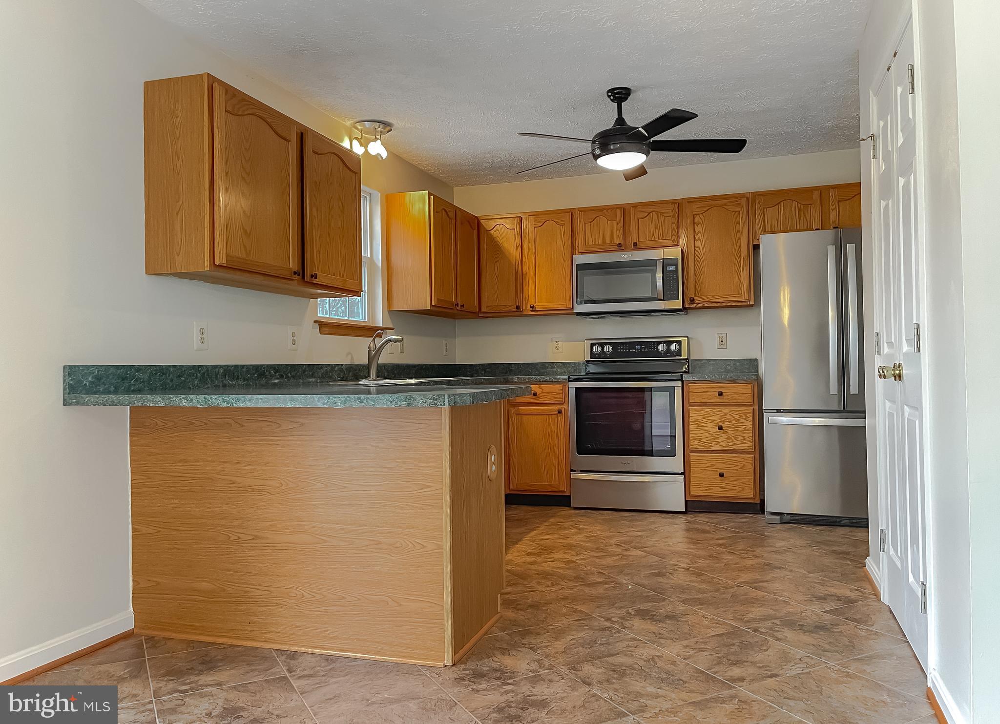 38302 HENRIETTA LANE