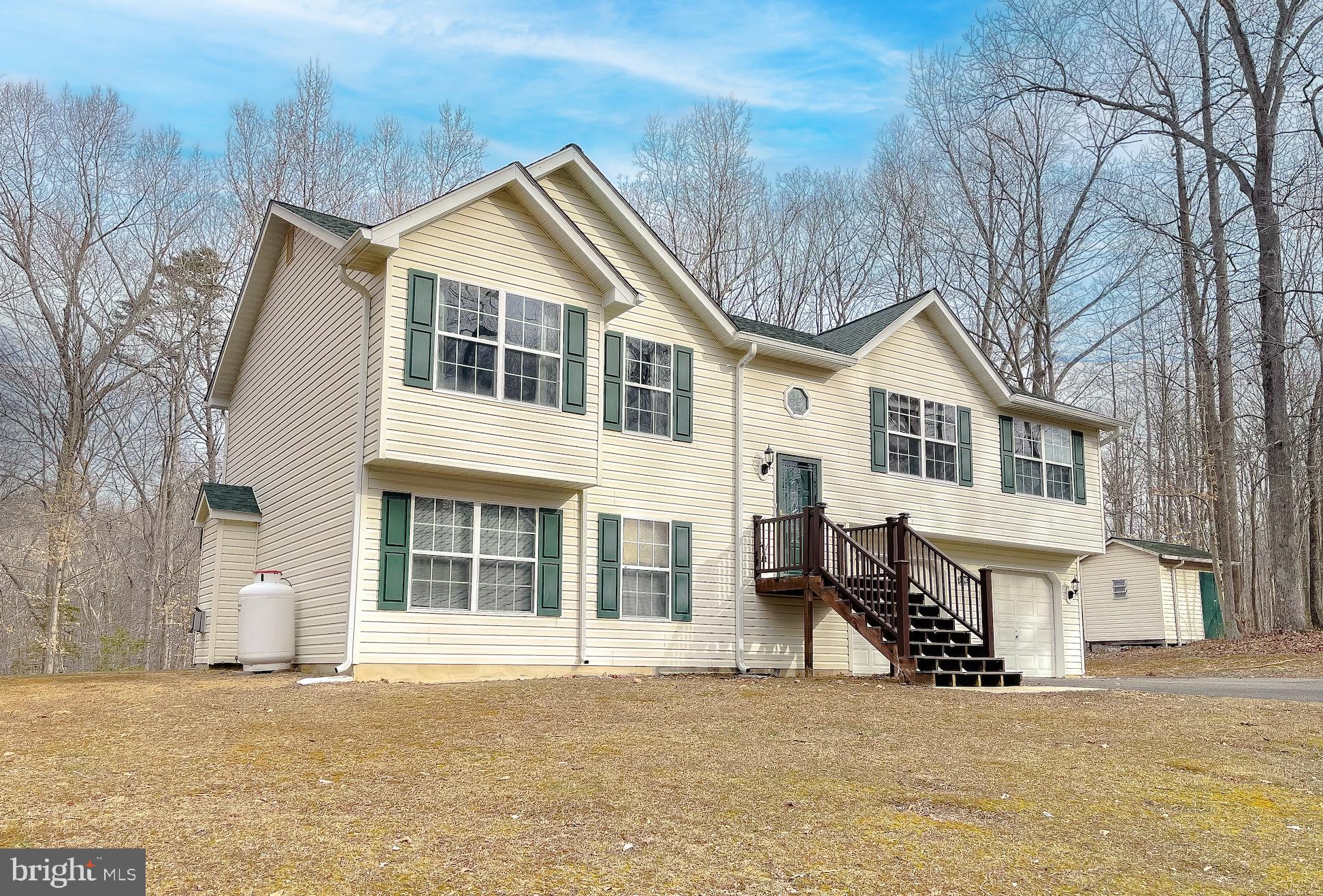38302 HENRIETTA LANE