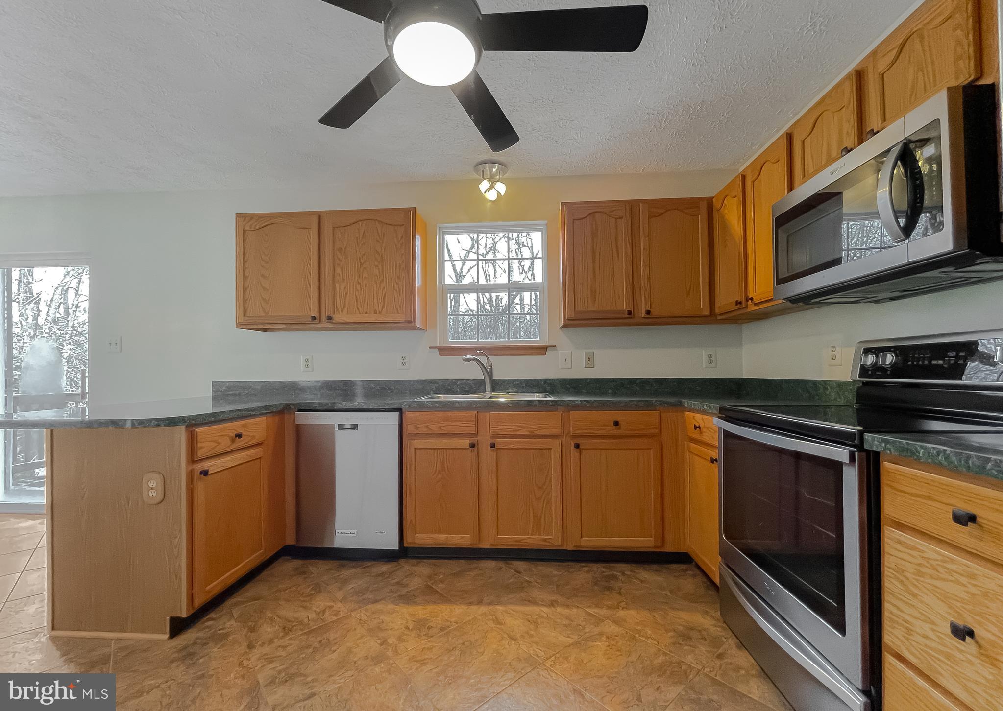 38302 HENRIETTA LANE