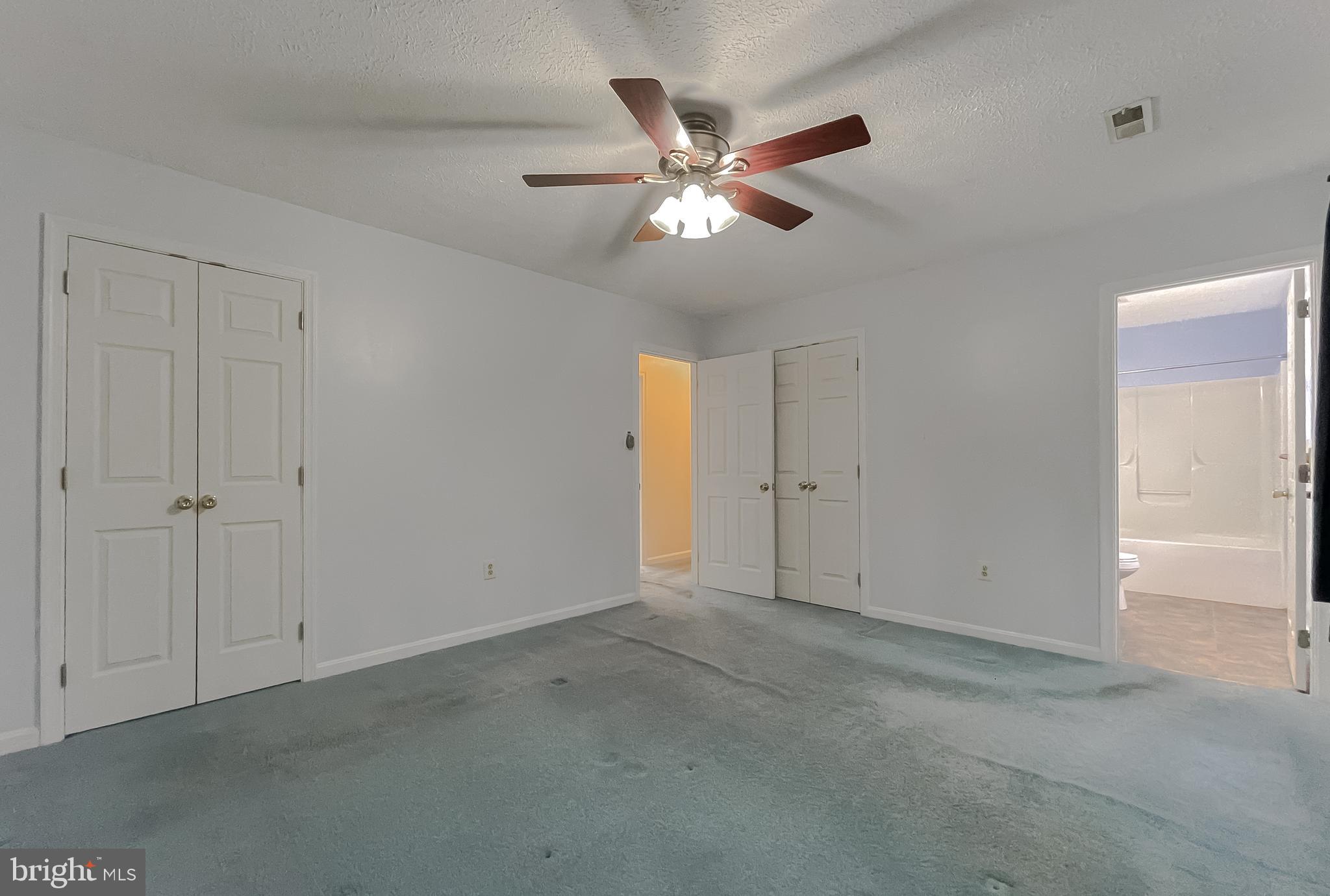 38302 HENRIETTA LANE