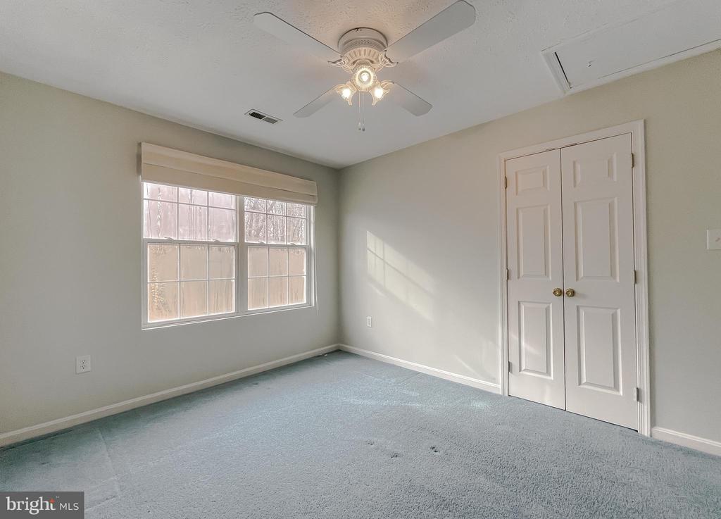 38302 HENRIETTA LANE