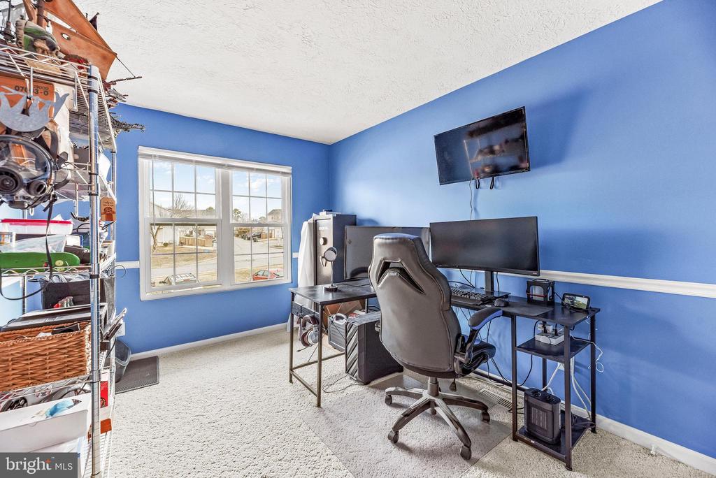 46351 COLUMBUS DRIVE 203