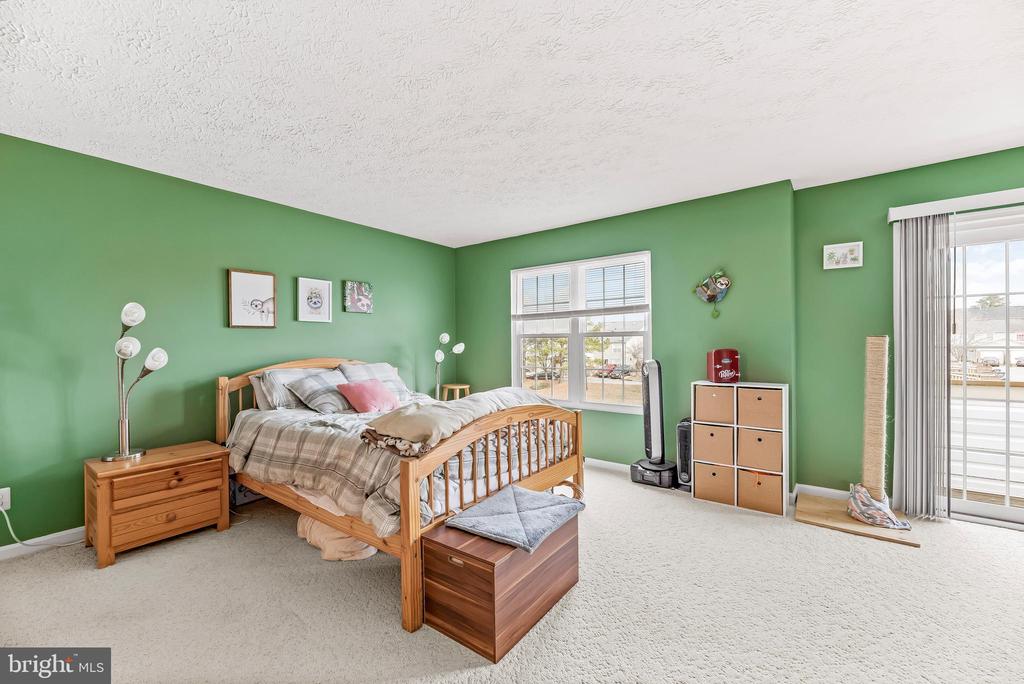 46351 COLUMBUS DRIVE 203