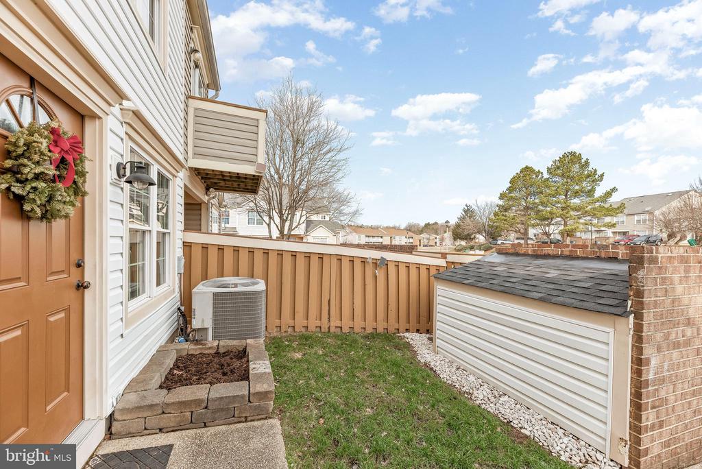 46351 COLUMBUS DRIVE 203
