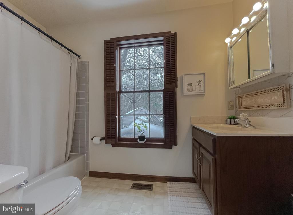 22970 CRIMSON LANE