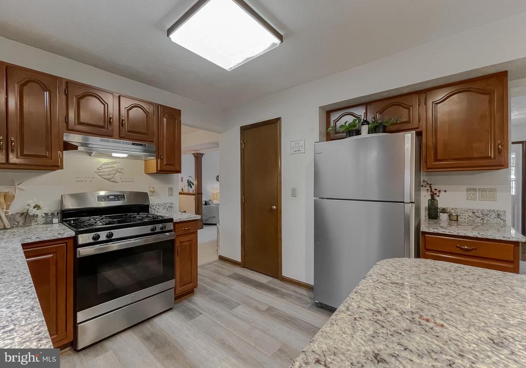22970 CRIMSON LANE