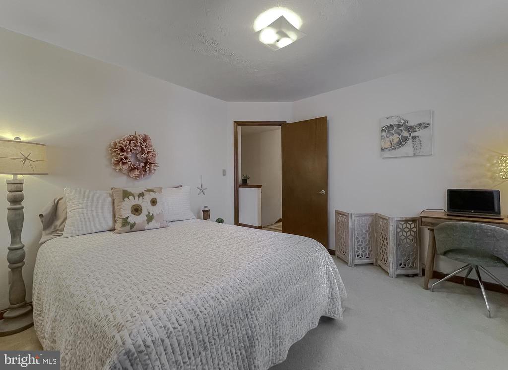 22970 CRIMSON LANE