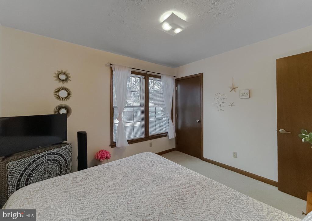 22970 CRIMSON LANE