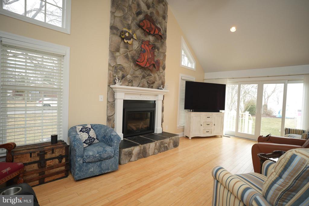 42297 RIVERWINDS DRIVE