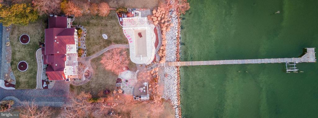 42297 RIVERWINDS DRIVE