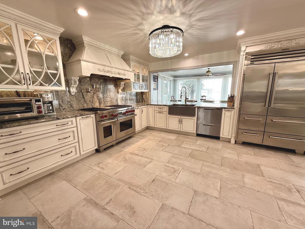 42297 RIVERWINDS DRIVE